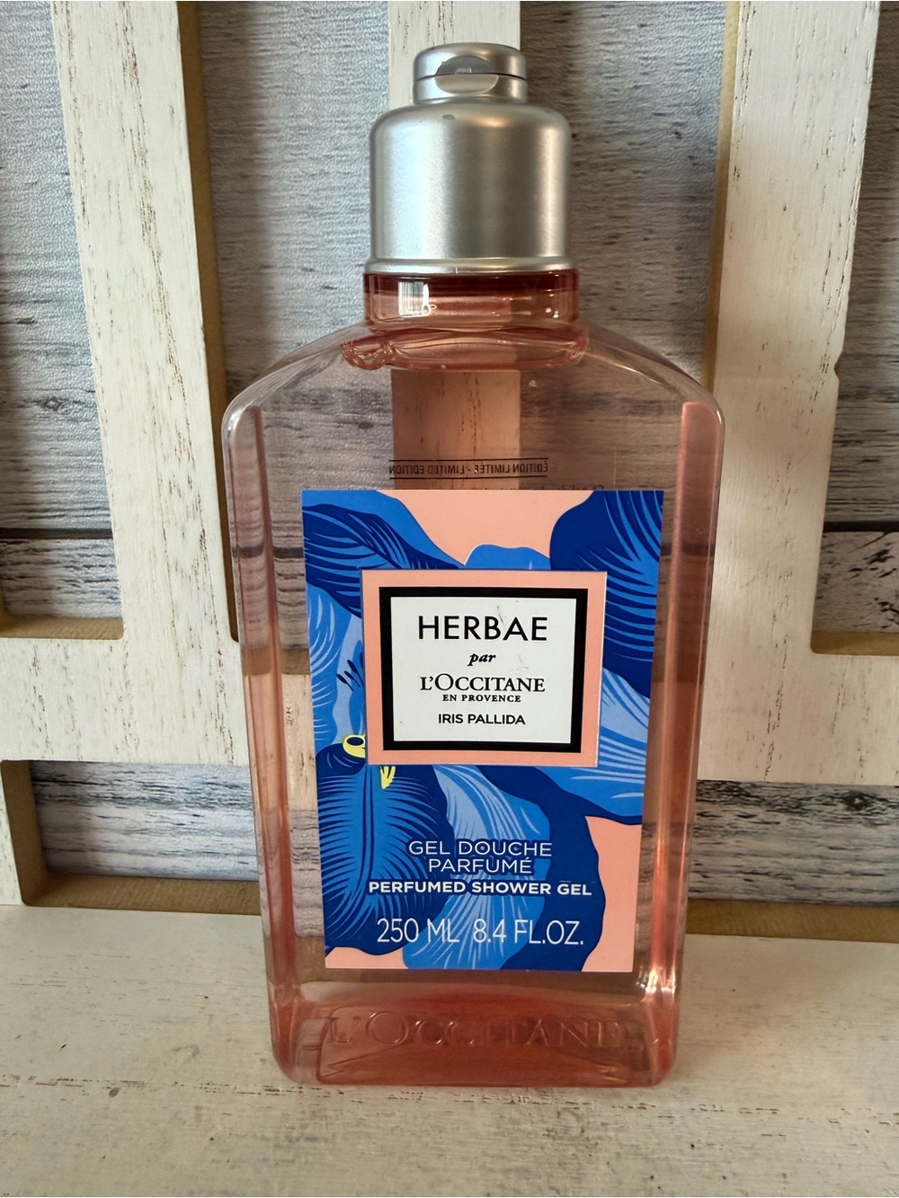 L'Occitane Provence HERBAE Iris Pallida Perfumed Shower Gel Body Wash 8.4oz New